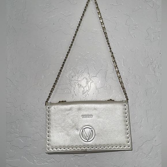 Pearl Valentino, Crossbody - Picture 1 of 8